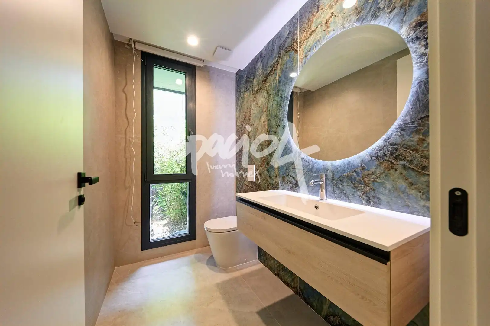 Bathroom of Houses for sale in Boadilla del Monte  with Air Conditioner, Heating and Private garden