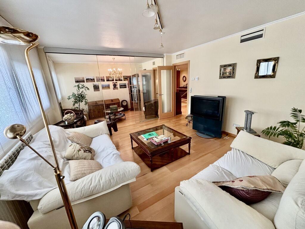 Living room of Duplex for sale in  Zaragoza Capital  with Air Conditioner, Heating and Terrace