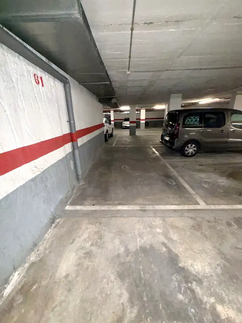 Parking of Flat for sale in L'Hospitalet de Llobregat  with Air Conditioner, Heating and Oven