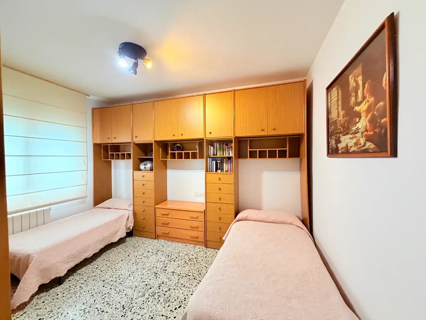 Habitación de Piso en venta en Corbera de Llobregat con Calefacción, Parquet y Terraza