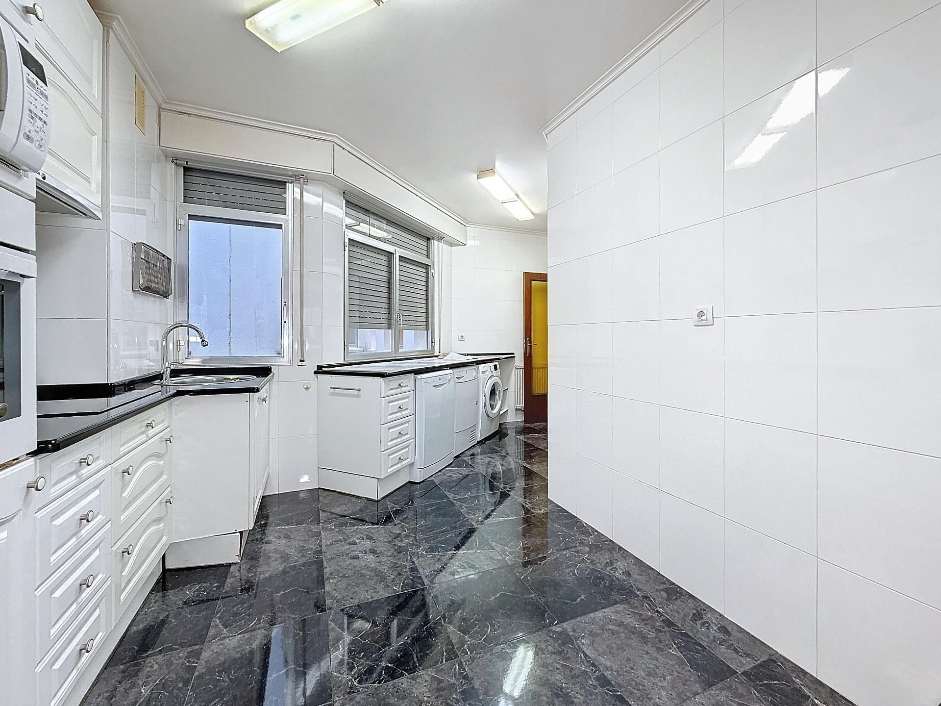 Kitchen of Flat for sale in Vitoria - Gasteiz  with Heating and Terrace