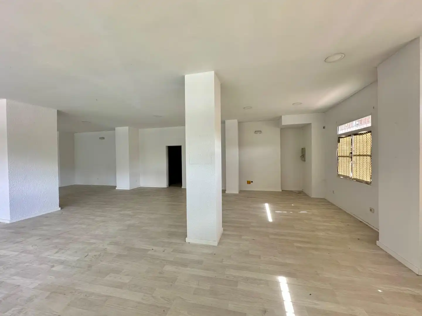 Local comercial en alquiler en Zona Alta, imagen 3
