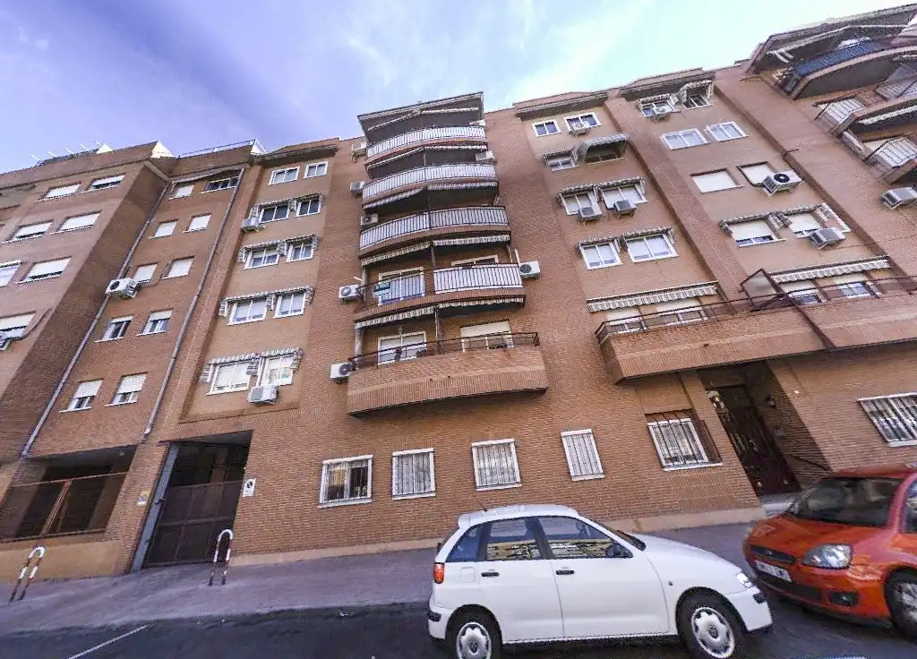 Exterior view of Flat for sale in Juan de la Cierva