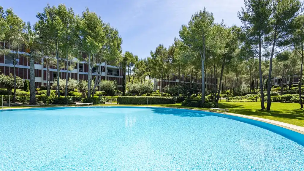Piscina de Apartament en venda en Calvià amb Aire condicionat, Jardí privat i Terrassa