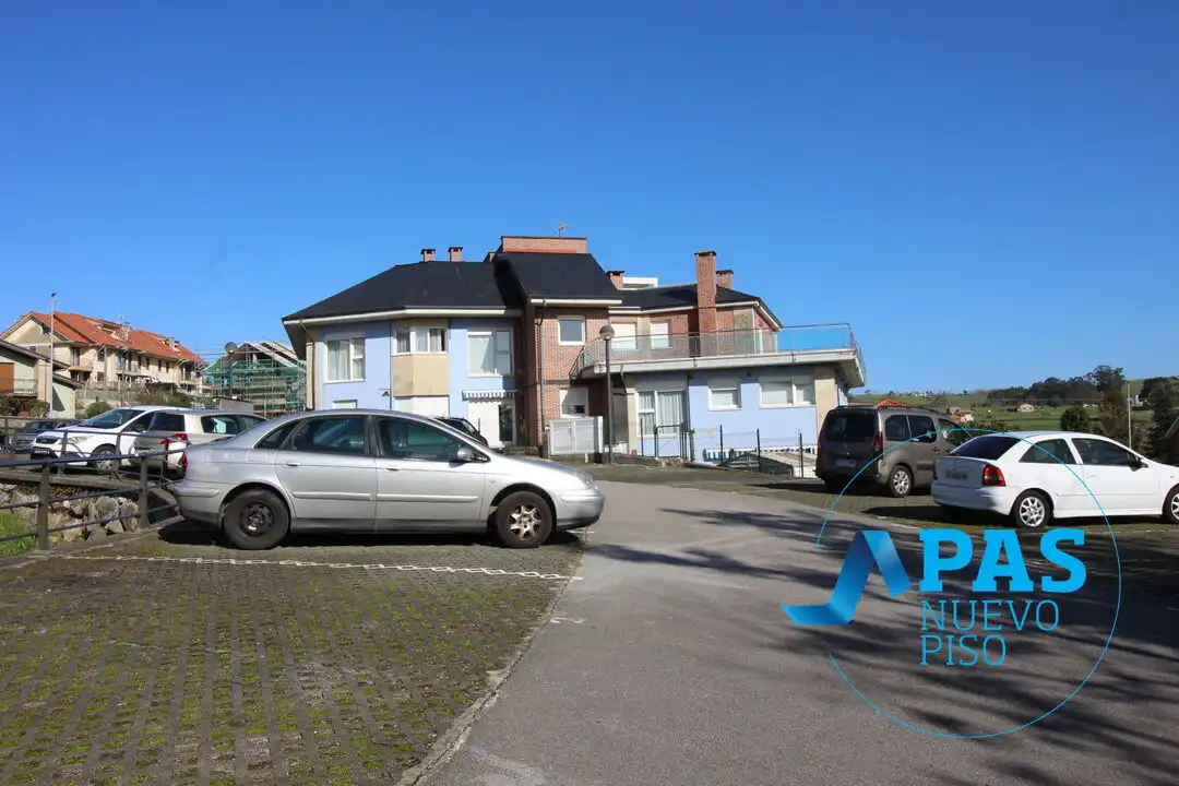Außenansicht von Wohnung zum Verkauf in Miengo mit Heizung, Abstellraum und Möbliert