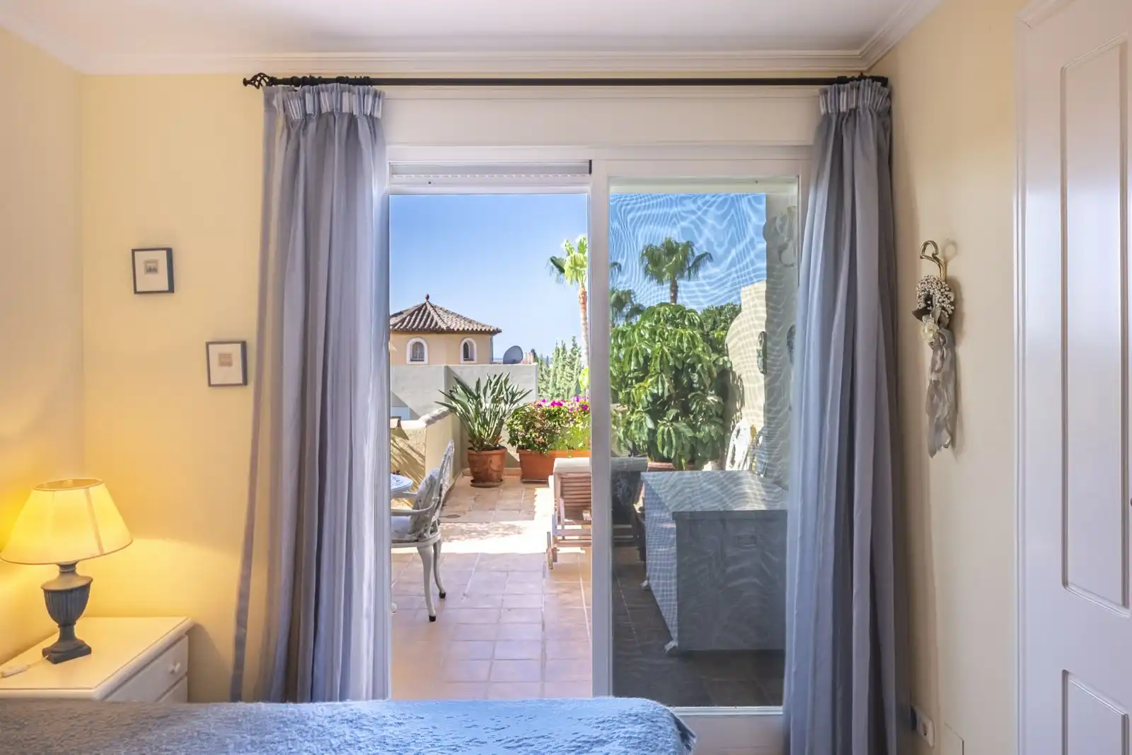 Dormitori de Àtic en venda en Marbella amb Aire condicionat, Terrassa i Traster