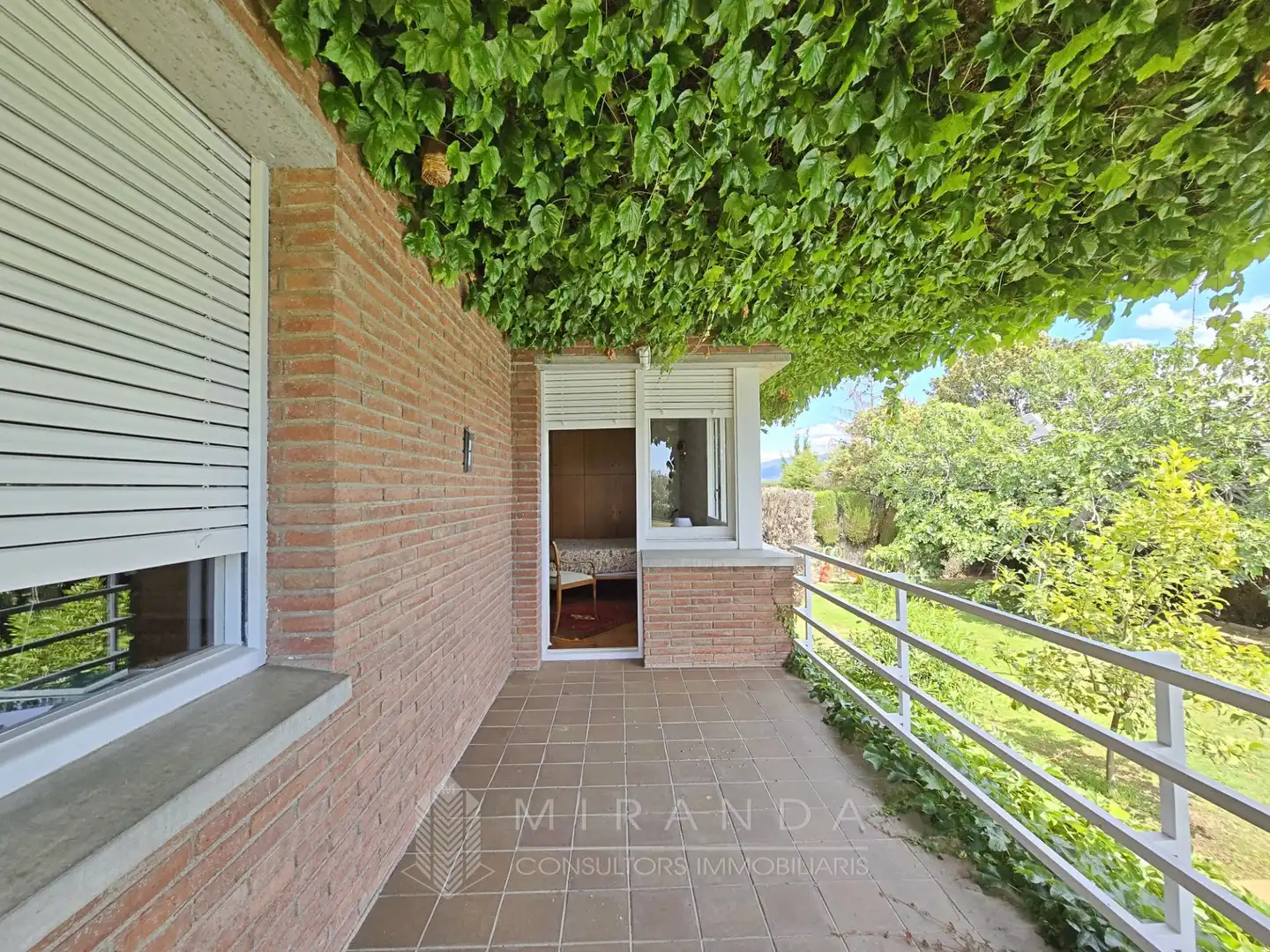 Garden of Houses for sale in Canovelles  with Air Conditioner, Heating and Private garden