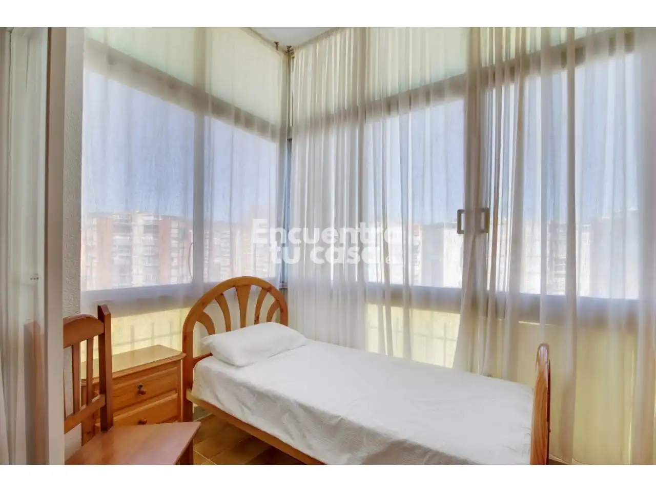 Dormitori de Pis en venda en Benidorm amb Terrassa, Balcó i Piscina comunitària