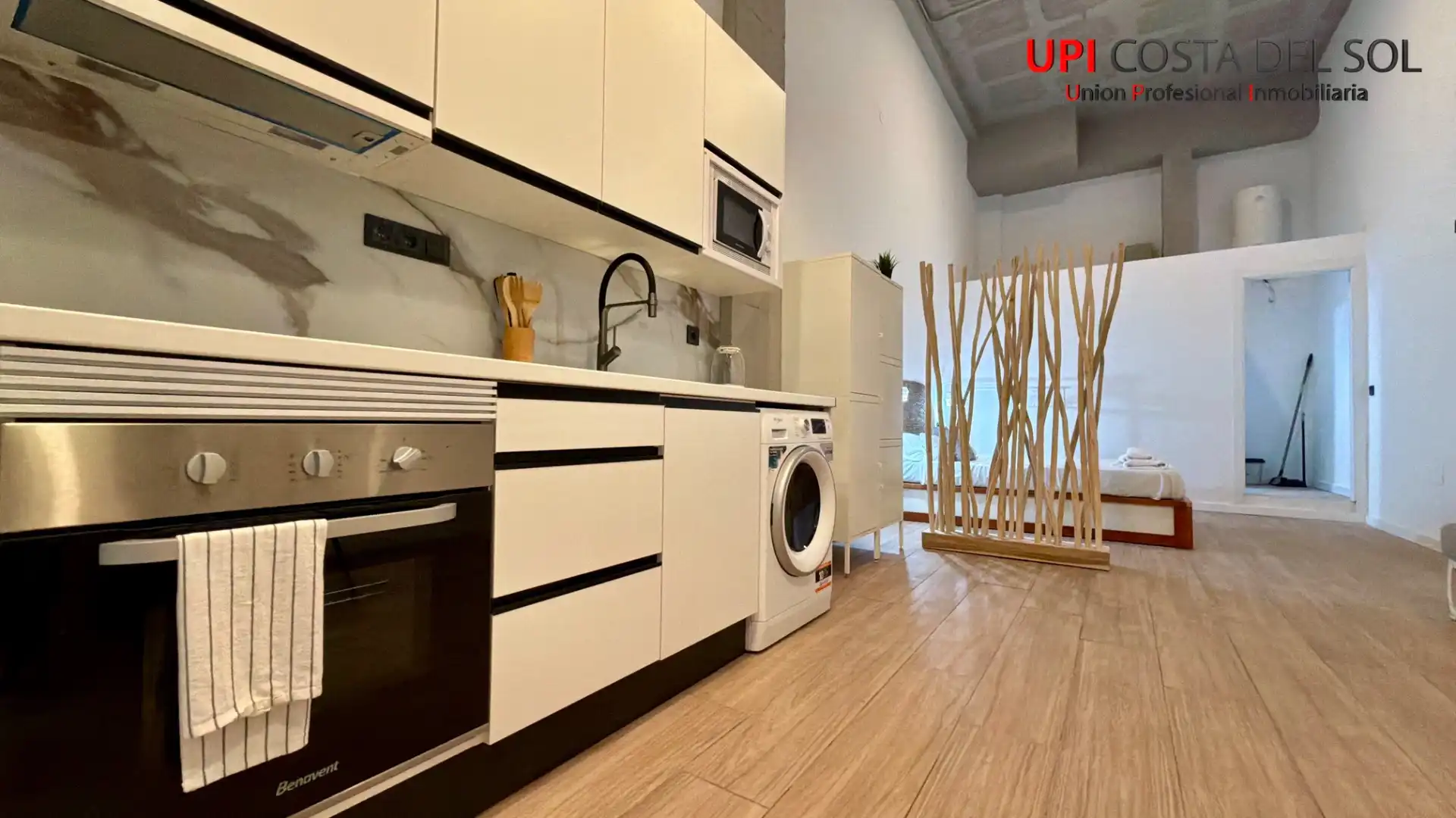 Cocina de Apartamento en venta en Torremolinos con Aire acondicionado, Calefacción y Horno