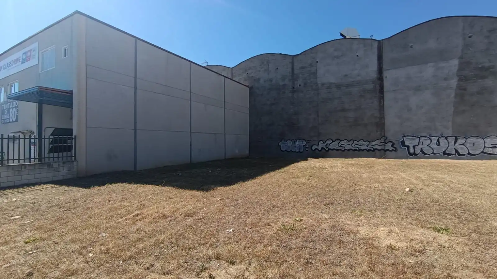 Vista exterior de Terreny industrial en venda en Torrejón de Ardoz