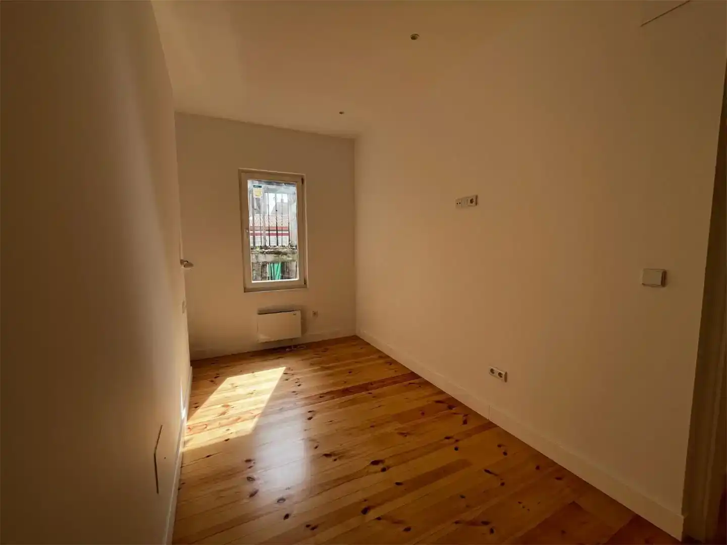 Habitación de Piso en venta en Ferrol con Balcón