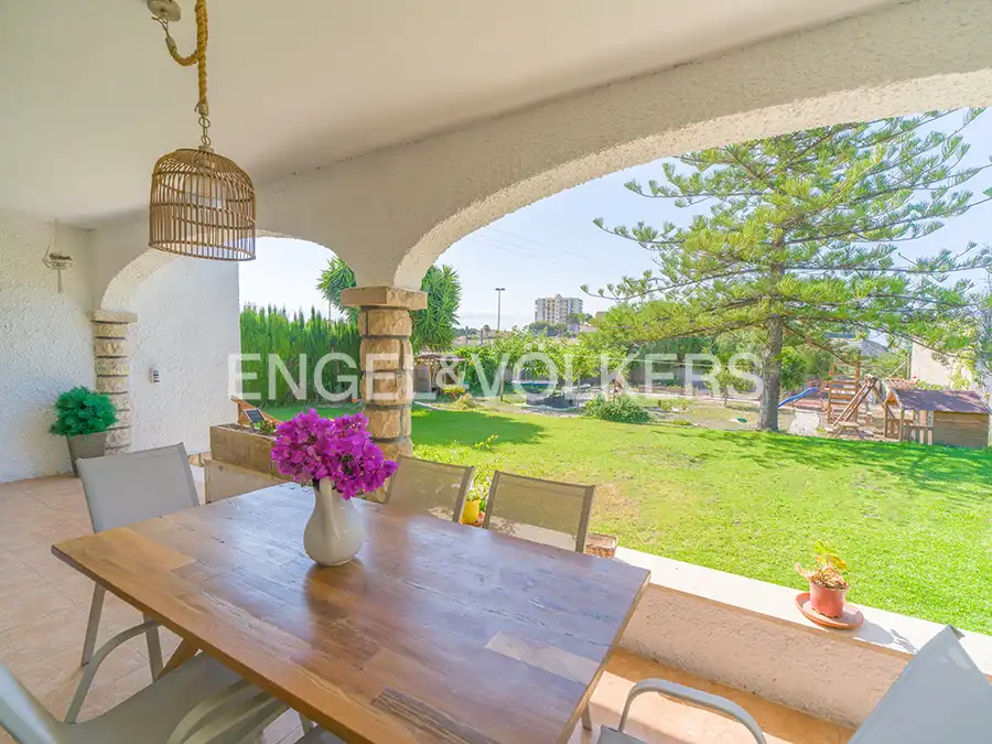 Terraza de Casa o chalet en venta en El Campello con Aire acondicionado, Calefacción y Jardín privado