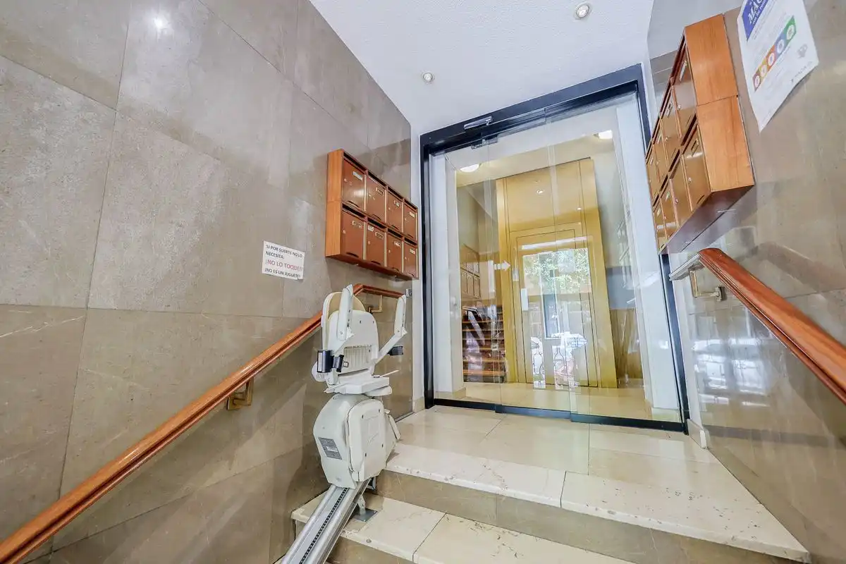 Planta baja en venta en Madrid con Calefacción