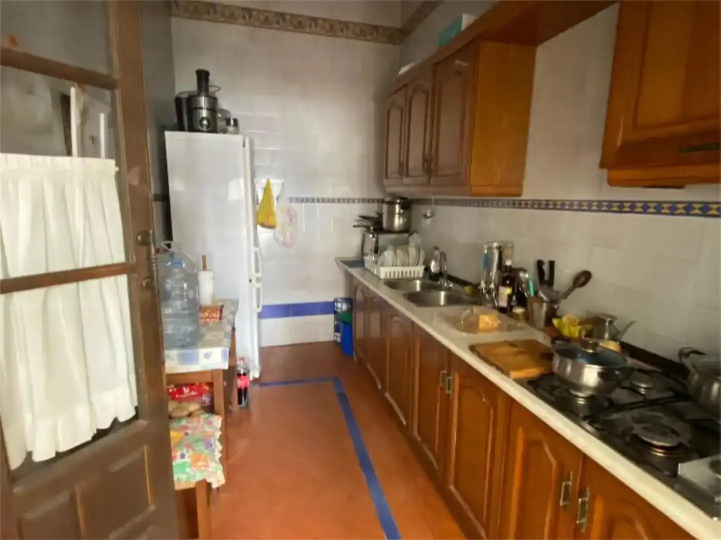 Cuina de Casa adosada en venda en Bollullos de la Mitación amb Aire condicionat