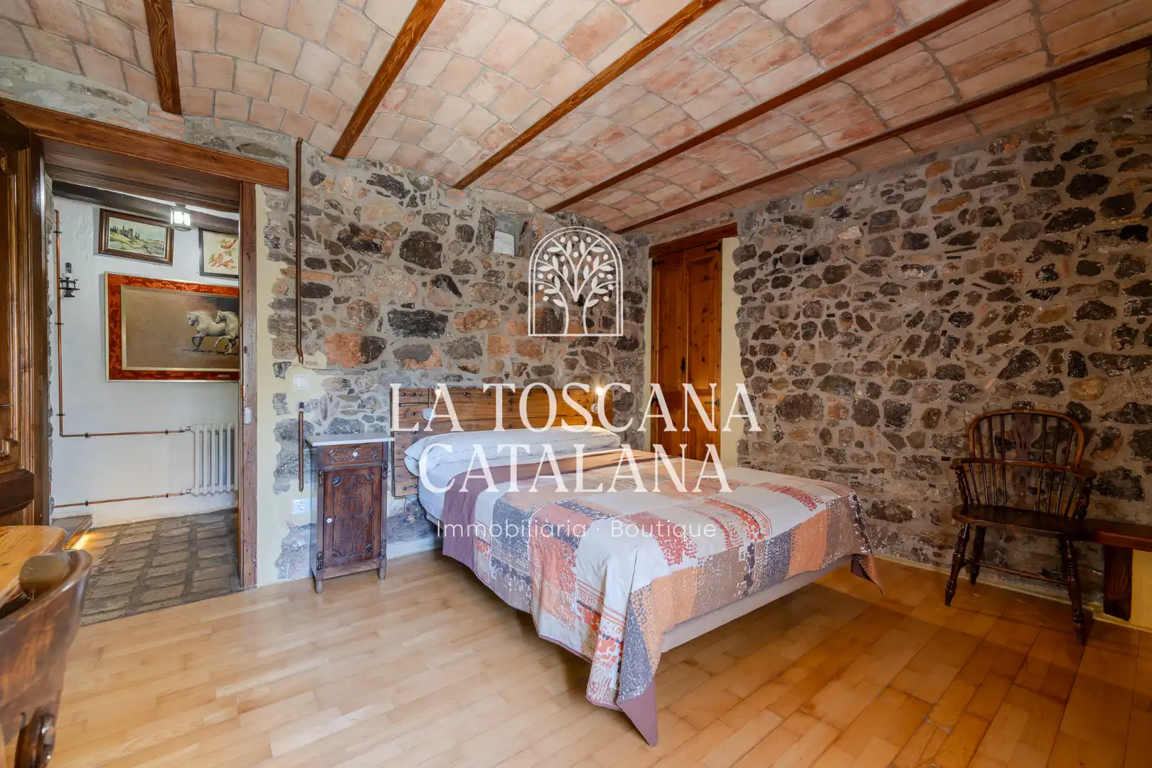 Habitación de Finca rústica en venta en Sales de Llierca con Aire acondicionado, Calefacción y Jardín privado