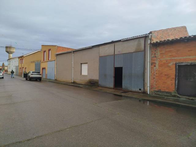 Nave industrial en Venta en Calle Mayor en Zotes del Páramo