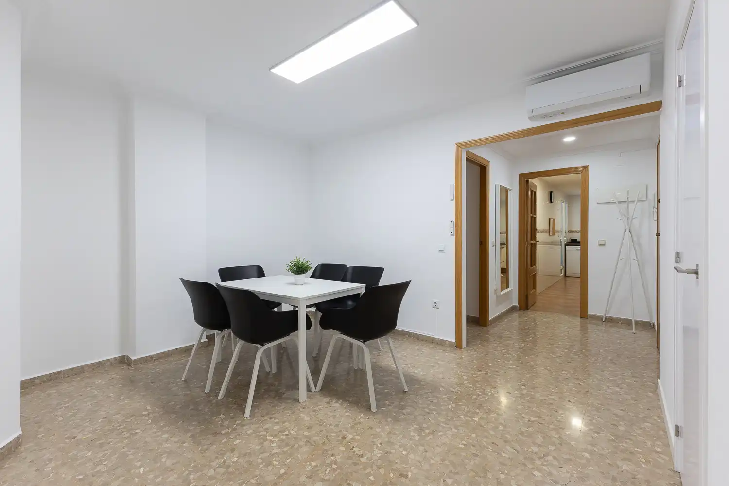 Esszimmer von Wohnung zur Miete in Valencia mit Klimaanlage, Heizung und Balkon