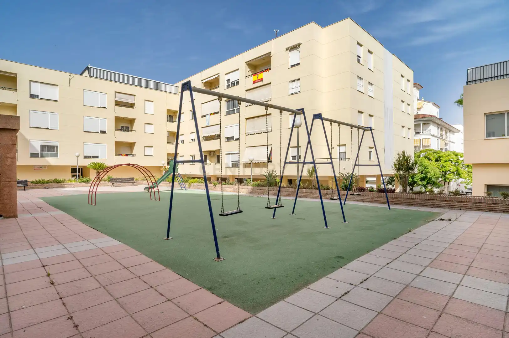 Vista exterior de Pis en venda en Estepona amb Aire condicionat