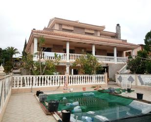 Vista exterior de Casa o xalet en venda en Calafell amb Aire condicionat, Calefacció i Jardí privat