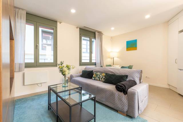 Piso en Alquiler en  ARGENTERIA en Sant Pere, Sta. Caterina i la Ribera