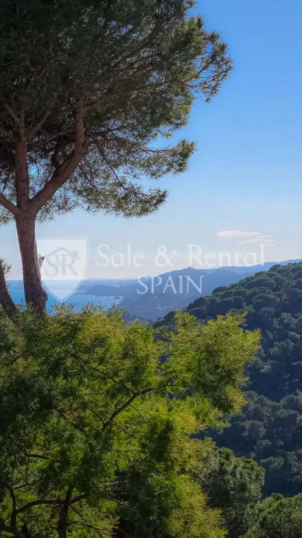 Houses for sale in Lloret de Mar  with Air Conditioner, Heating and Private garden