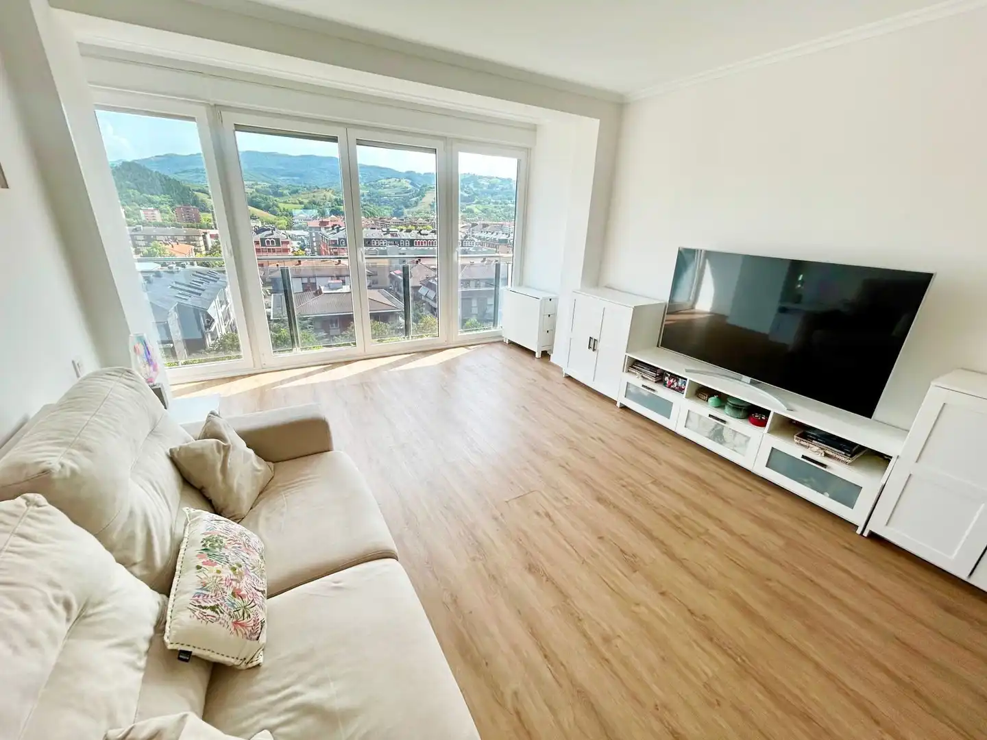 Sala d'estar de Estudi en venda en Zarautz amb Piscina comunitària