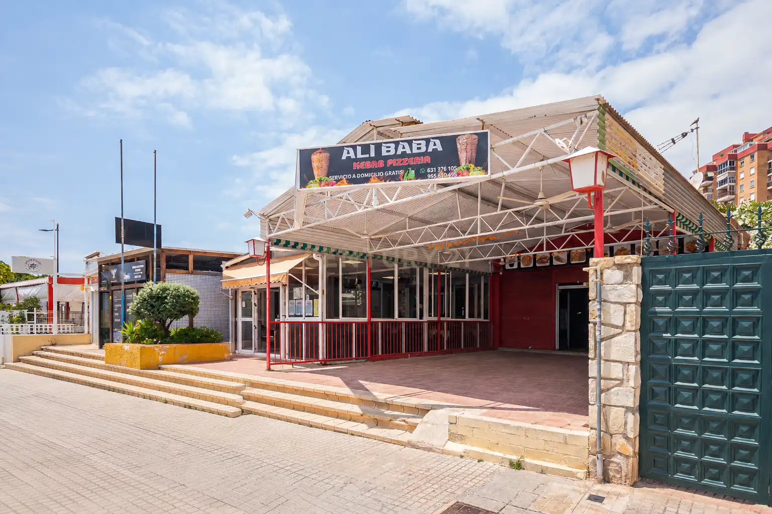 Vista exterior de Local en venda en El Campello