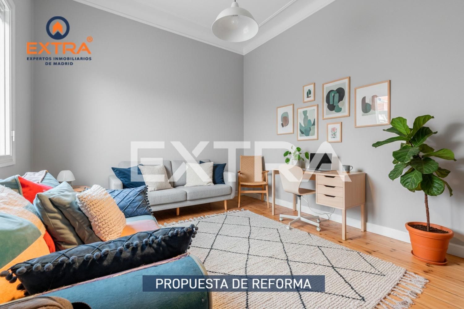 Sala d'estar de Pis en venda en  Madrid Capital amb Calefacció