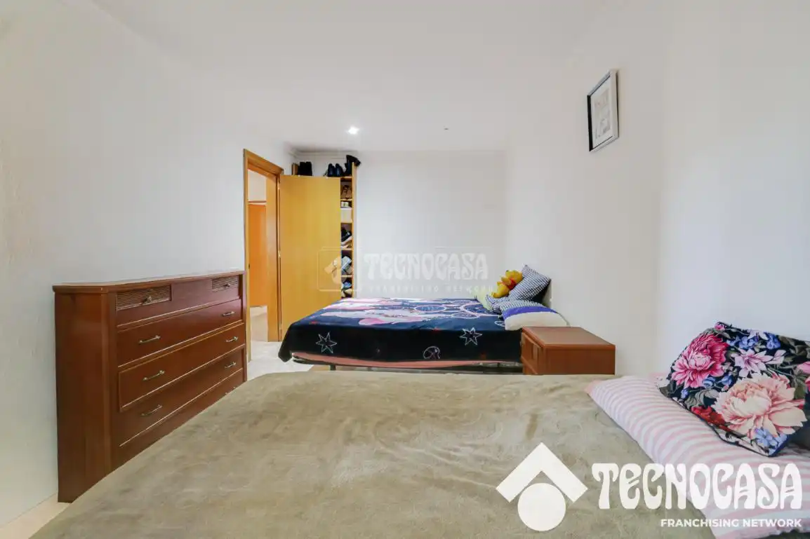 Bedroom of Flat for sale in Viladecans