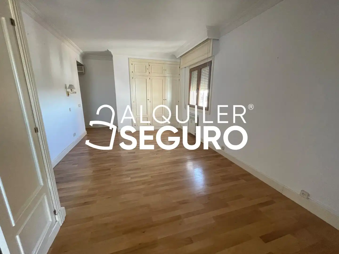 Bedroom of Flat for rent in Madrid  with Air Conditioner, Heating and Terrace