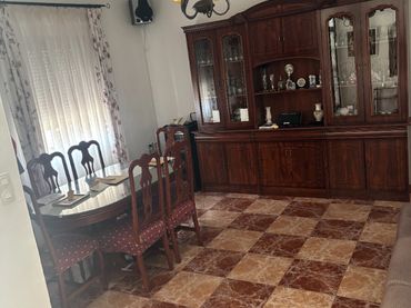 Maison avec balcon à vendre à Cabra