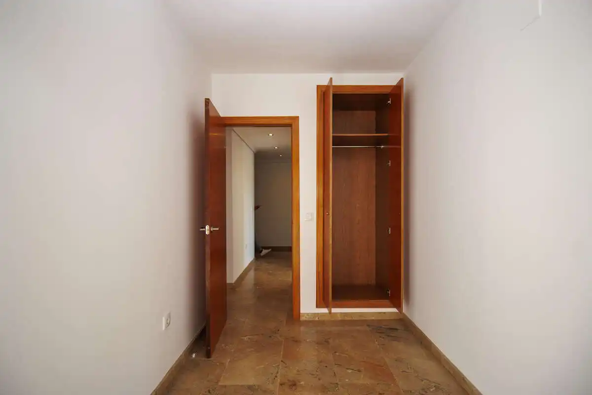 Piso de alquiler en Emperador con Balcón