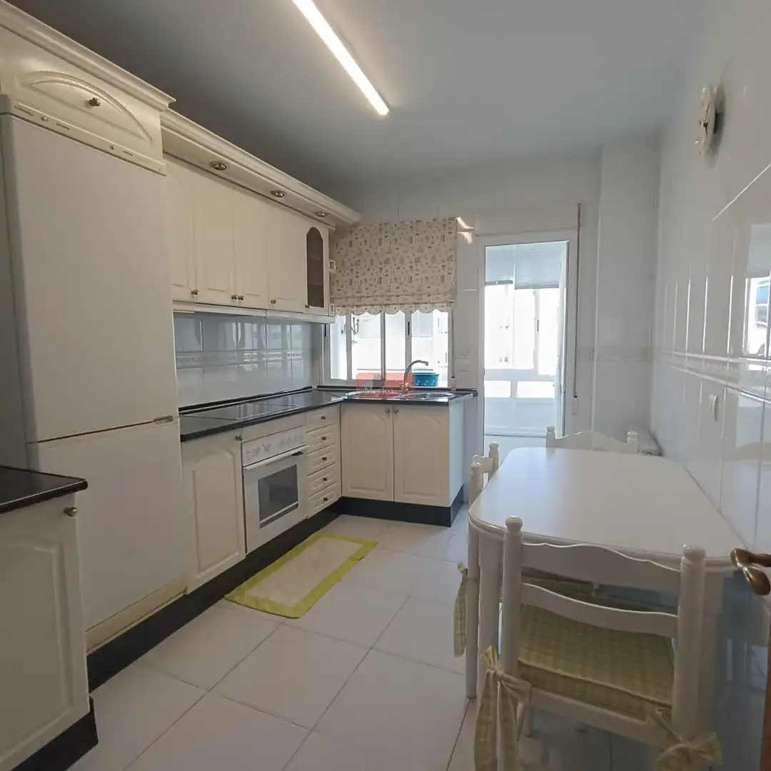 Flat for rent in Residencia - Abella