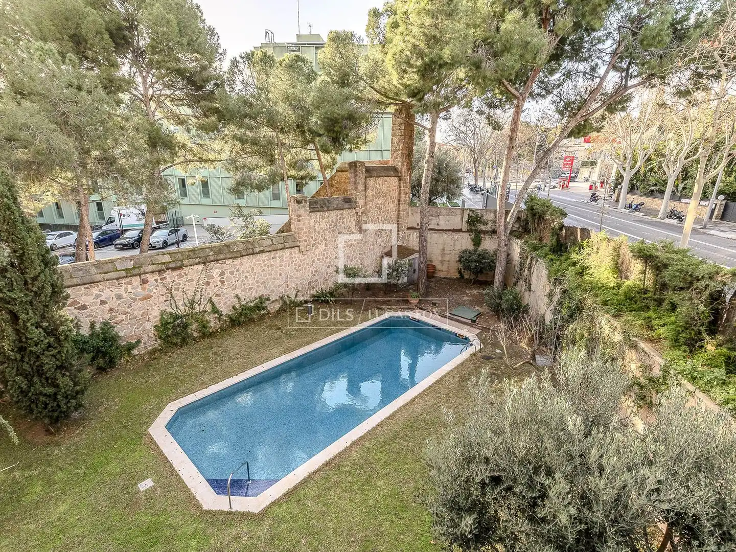 Garten von Wohnung zum Verkauf in Barcelona mit Klimaanlage, Heizung und Privatgarten