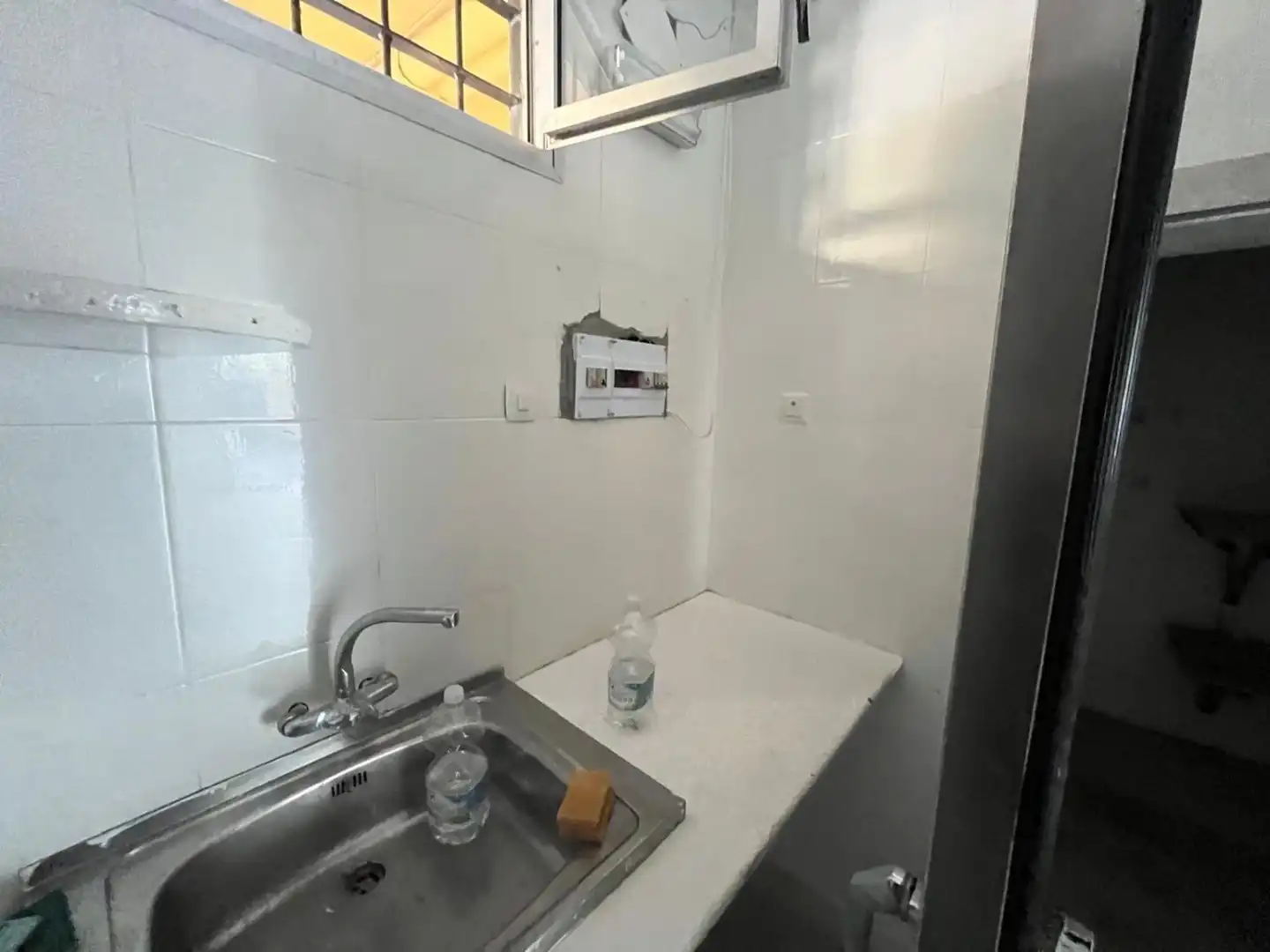 Cocina de Local en venta en Sevilla