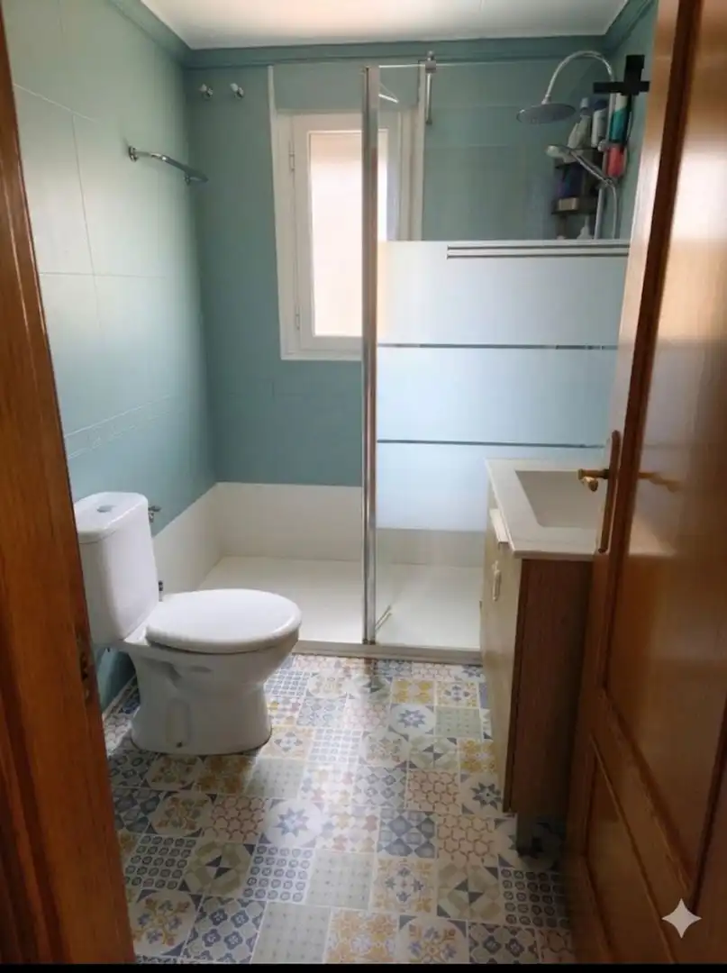 Badezimmer von Haus oder Chalet zum Verkauf in Mont-roig del Camp mit Abstellraum und Gemeinschaftspool