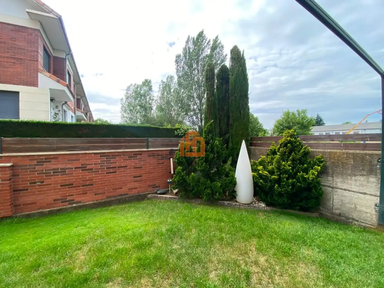 Jardín de Casa adosada en venta en San Andrés del Rabanedo con Calefacción, Jardín privado y Trastero