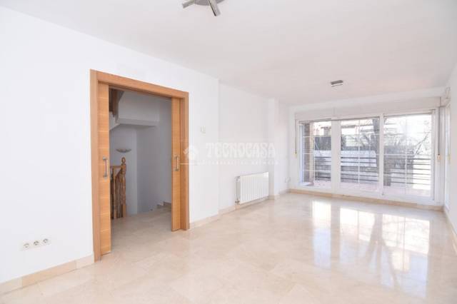 Casa adosada en Venta en Norte - Universidad