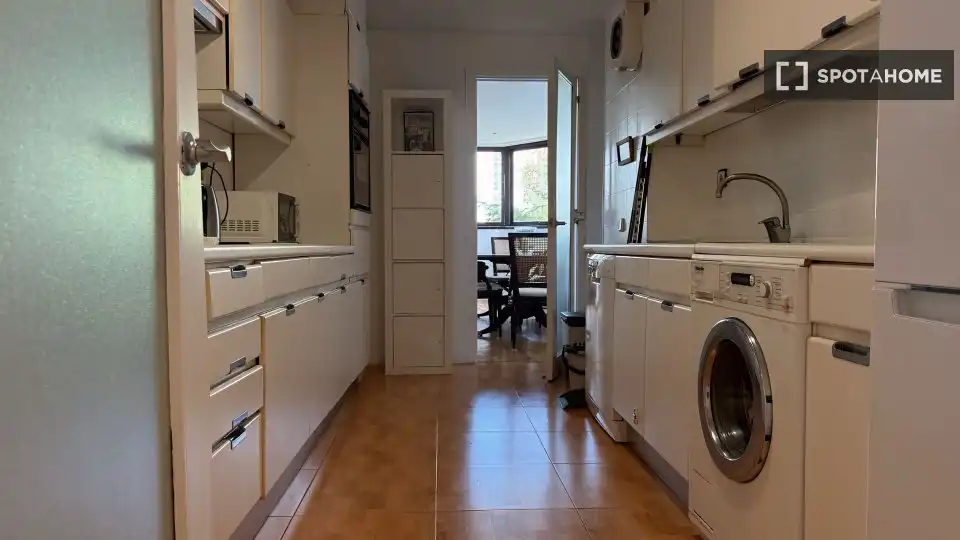 Kitchen of Flat for rent in Madrid  with Air Conditioner, Heating and Furnished