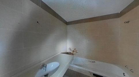 Foto 3 de Casa adosada en venta en Londres, Camarena, Toledo