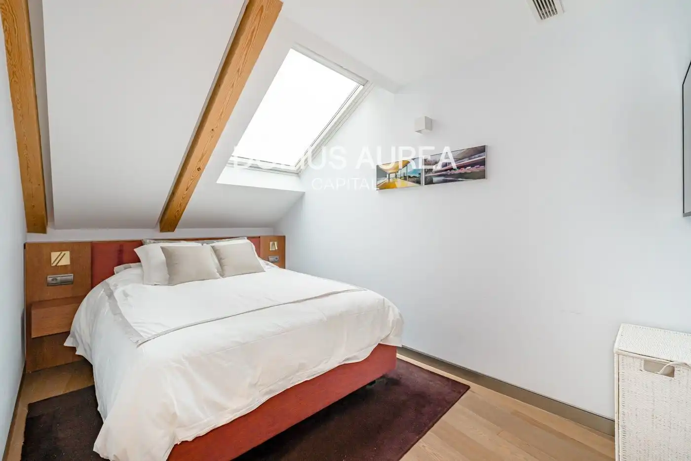 Habitación de Dúplex de alquiler en Madrid con Calefacción, Terraza y Amueblado