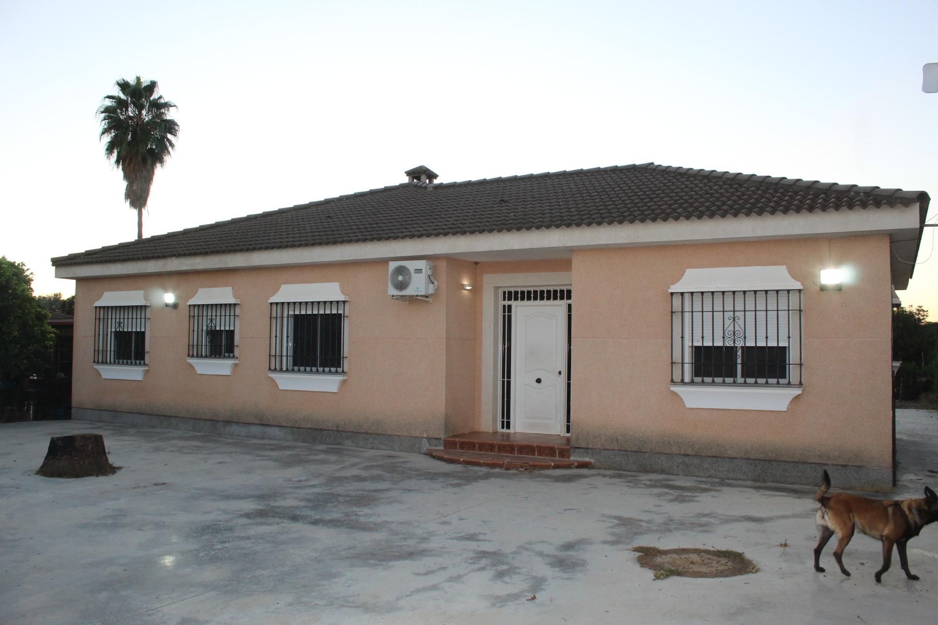 Exterior view of House or chalet for sale in  Córdoba Capital  with Air Conditioner, Private garden and Swimming Pool