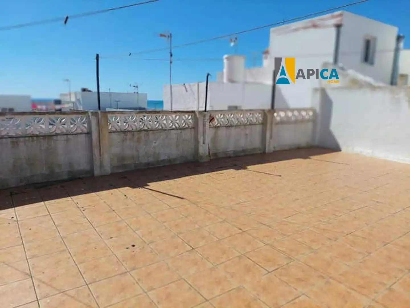Vista exterior de Casa o chalet en venta en Conil de la Frontera con Terraza