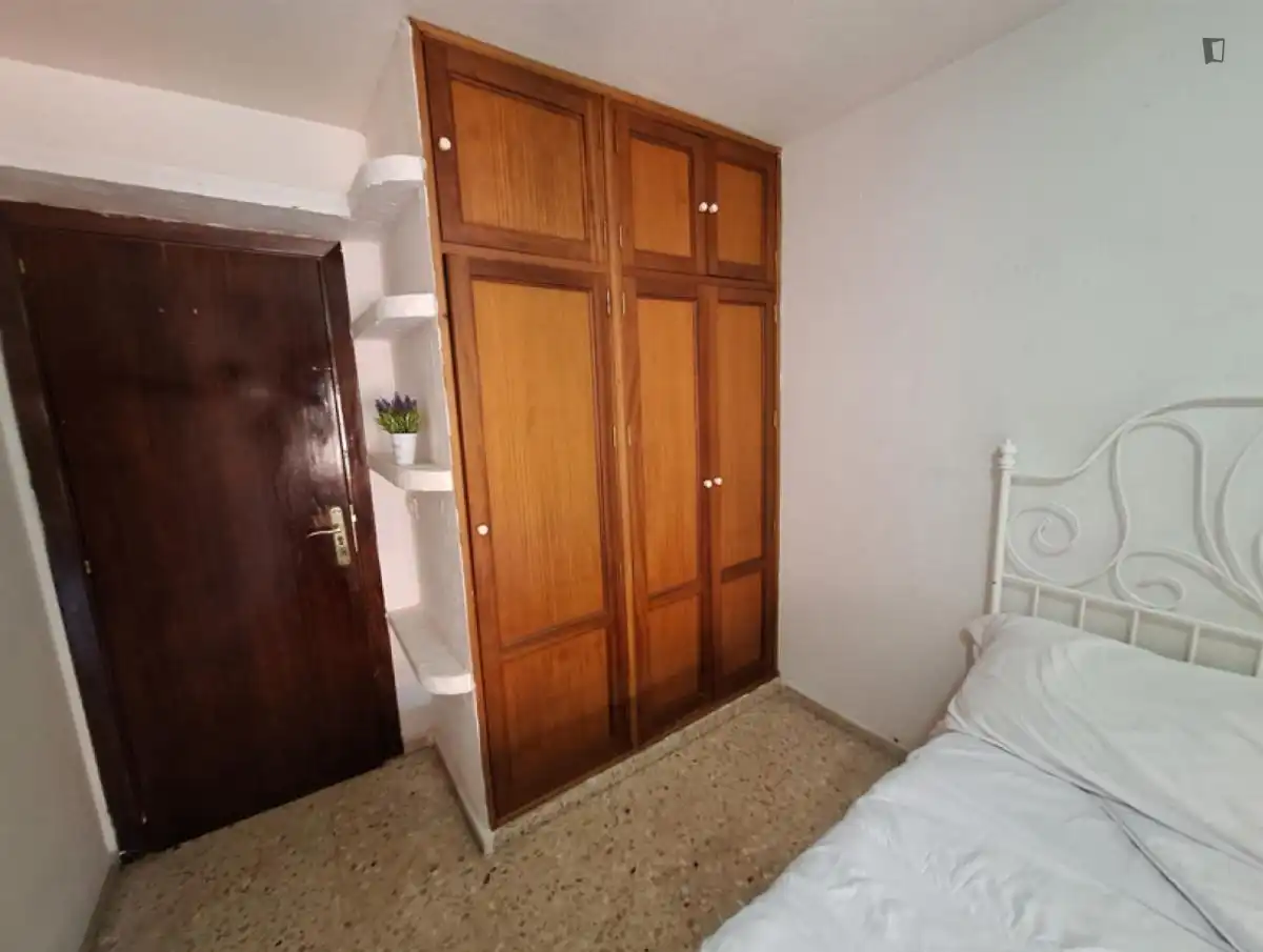 Bedroom of Apartments for share in Sevilla  with Furnished, Washing machine and Internet