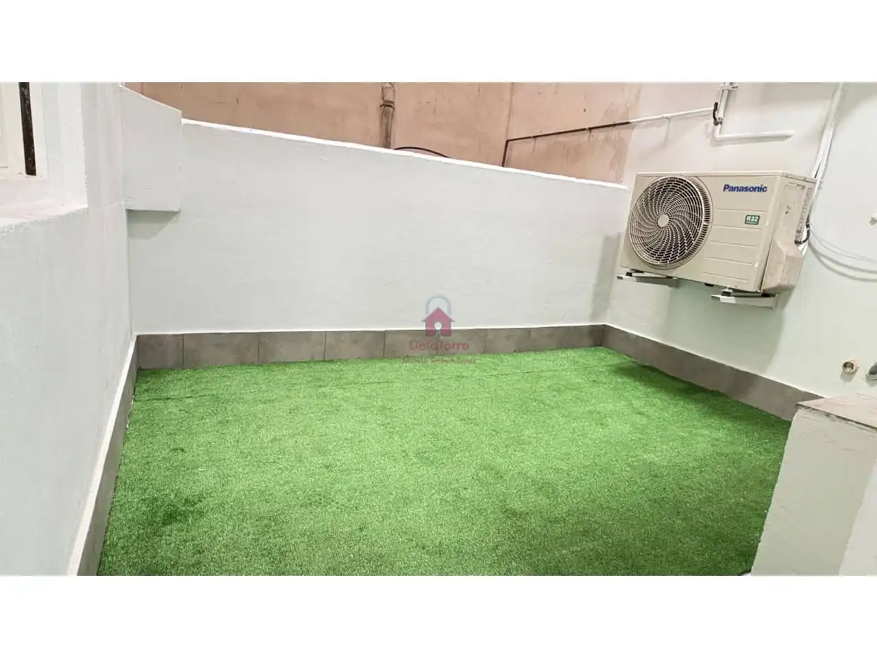 Terrace of Flat for sale in Terrassa  with Air Conditioner, Parquet flooring and Balcony