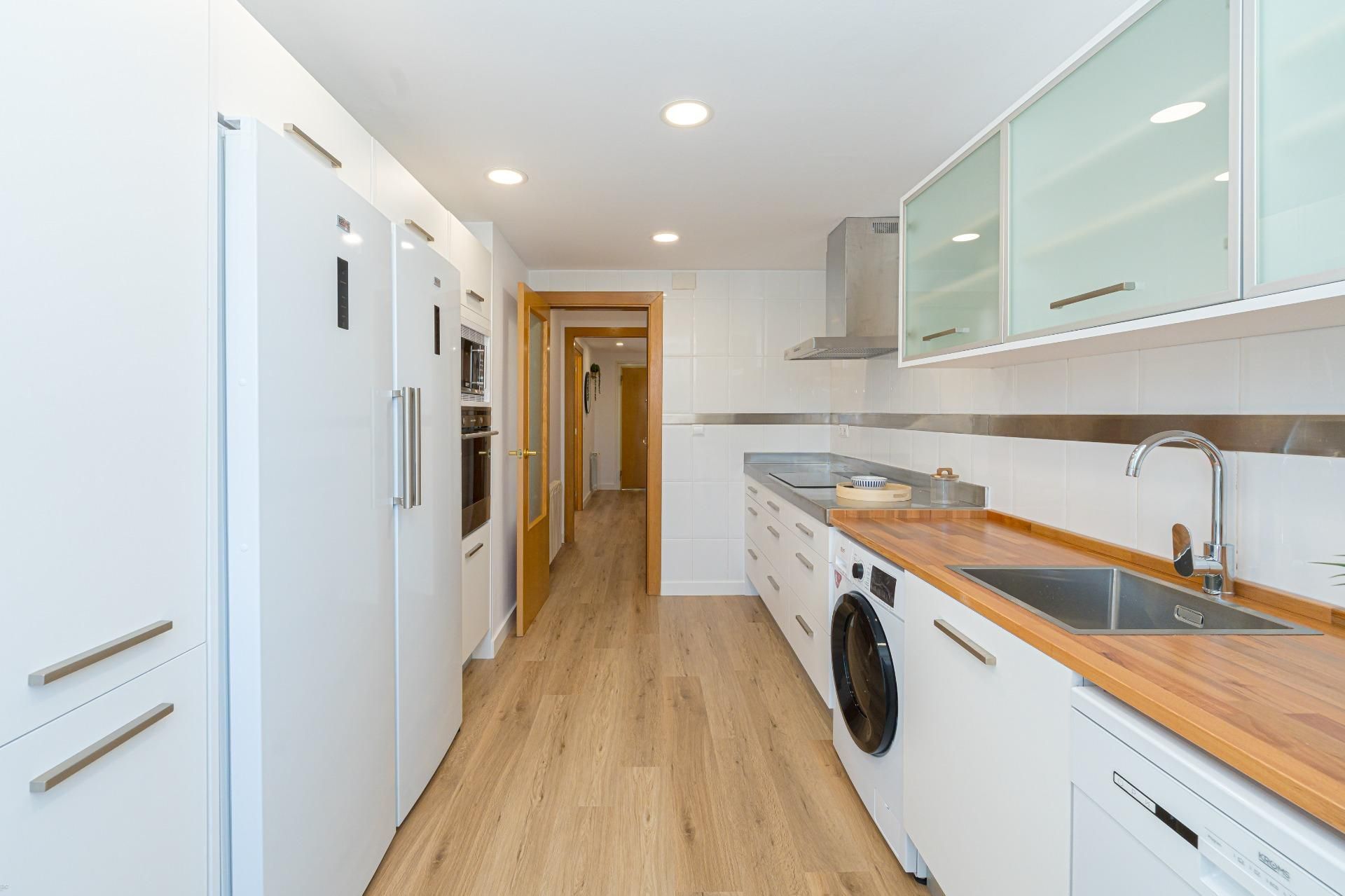 Cuina de Casa adosada en venda en La Nucia amb Aire condicionat, Jardí privat i Terrassa