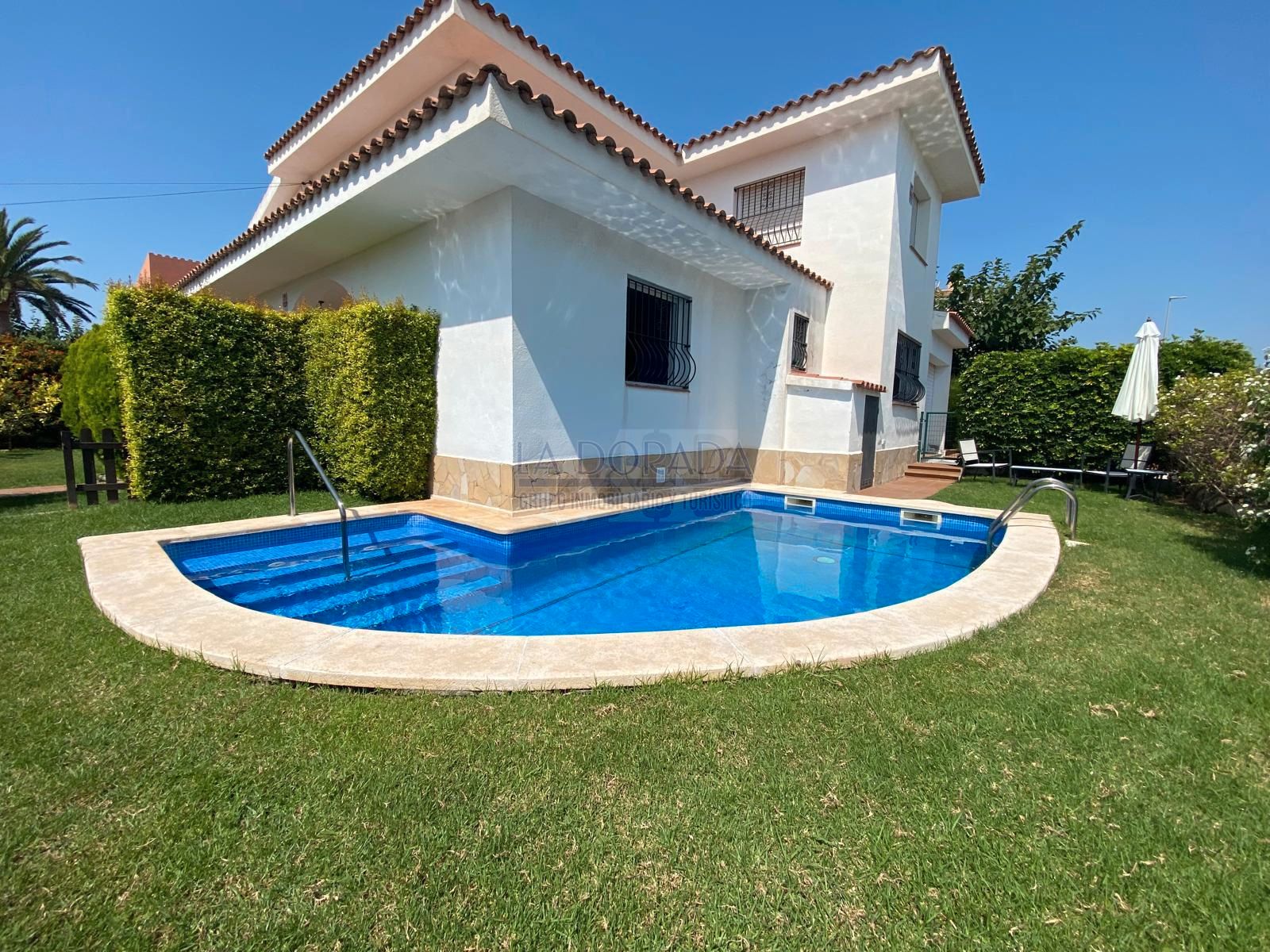 Swimming pool of House or chalet for sale in Cambrils  with Private garden, Terrace and Storage room