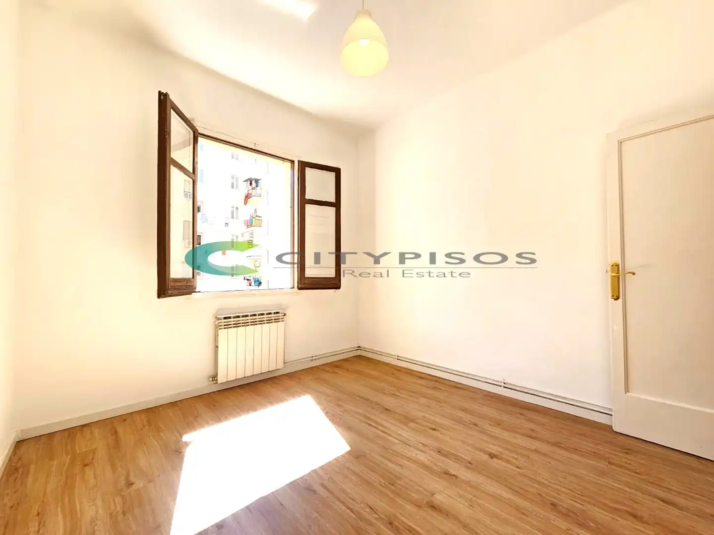 Flat for sale in Barcelona  with Heating, Parquet flooring and Oven