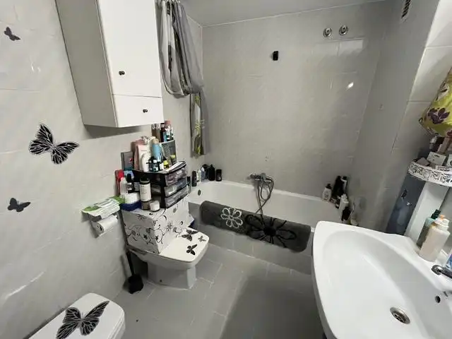 Bathroom of Flat for sale in Zaragoza  with Heating