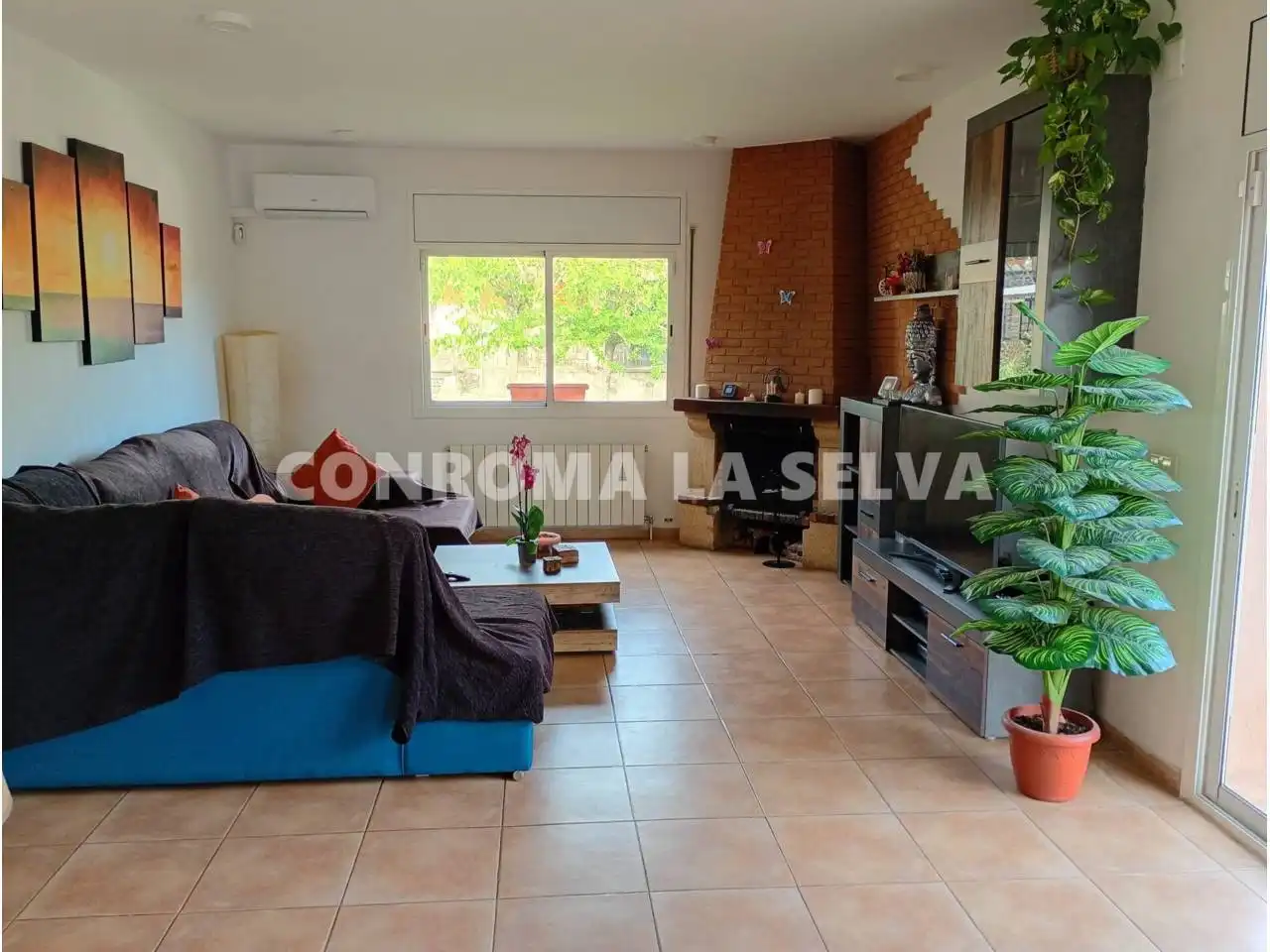 Sala d'estar de Casa o xalet en venda en Tordera amb Calefacció i Jardí privat